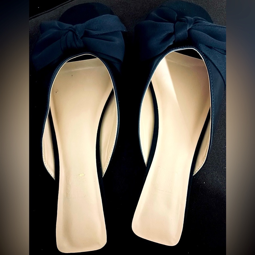 12 black bow shoes